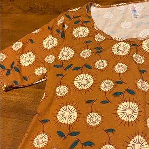 Small LuLaRoe Perfect Tee